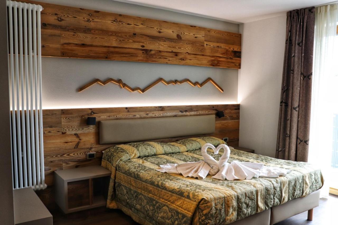 Hotel Panorama Wellness&Resort Malosco Esterno foto