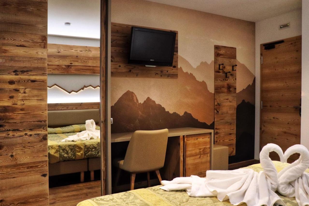Hotel Panorama Wellness&Resort Malosco Esterno foto