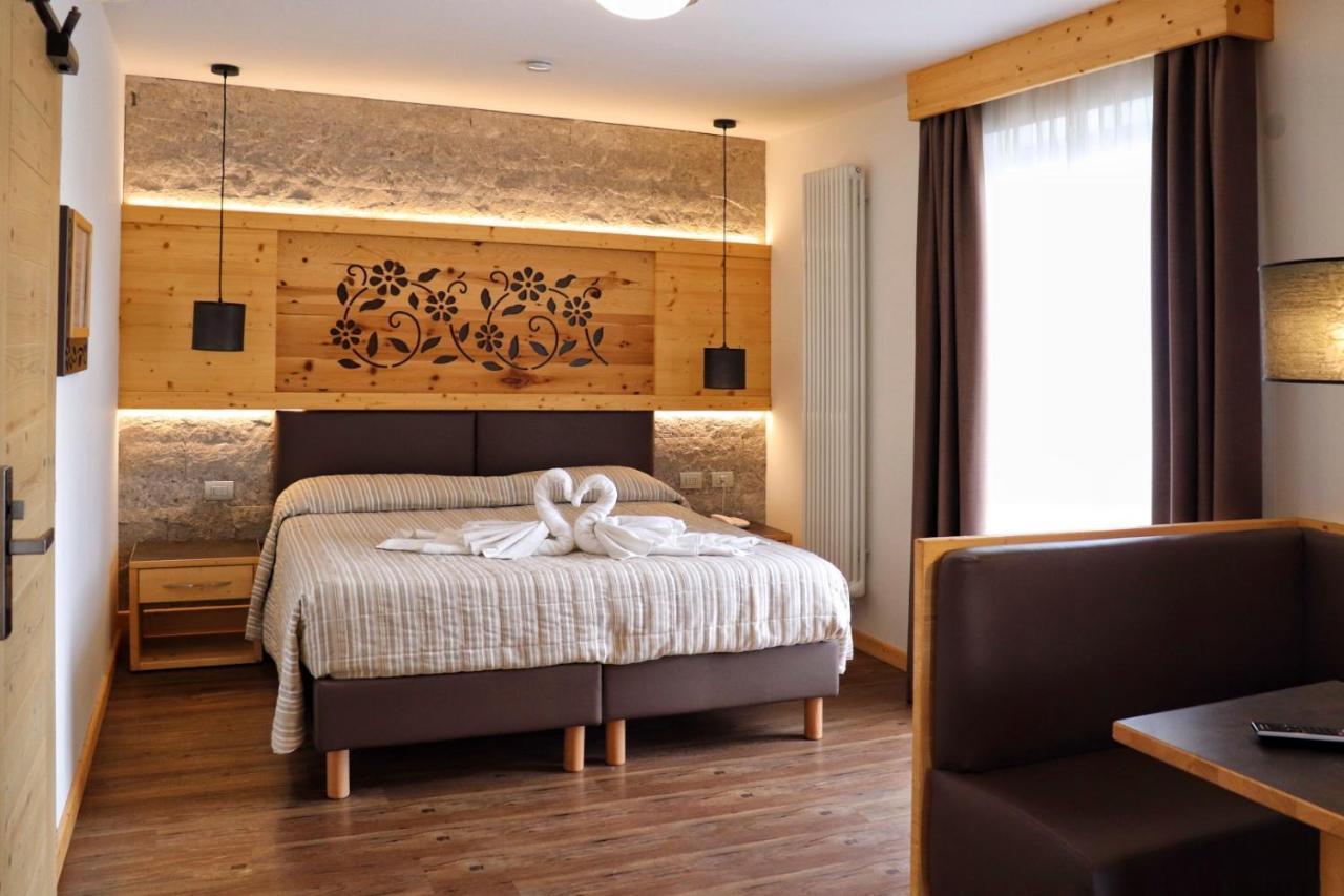 Hotel Panorama Wellness&Resort Malosco Esterno foto