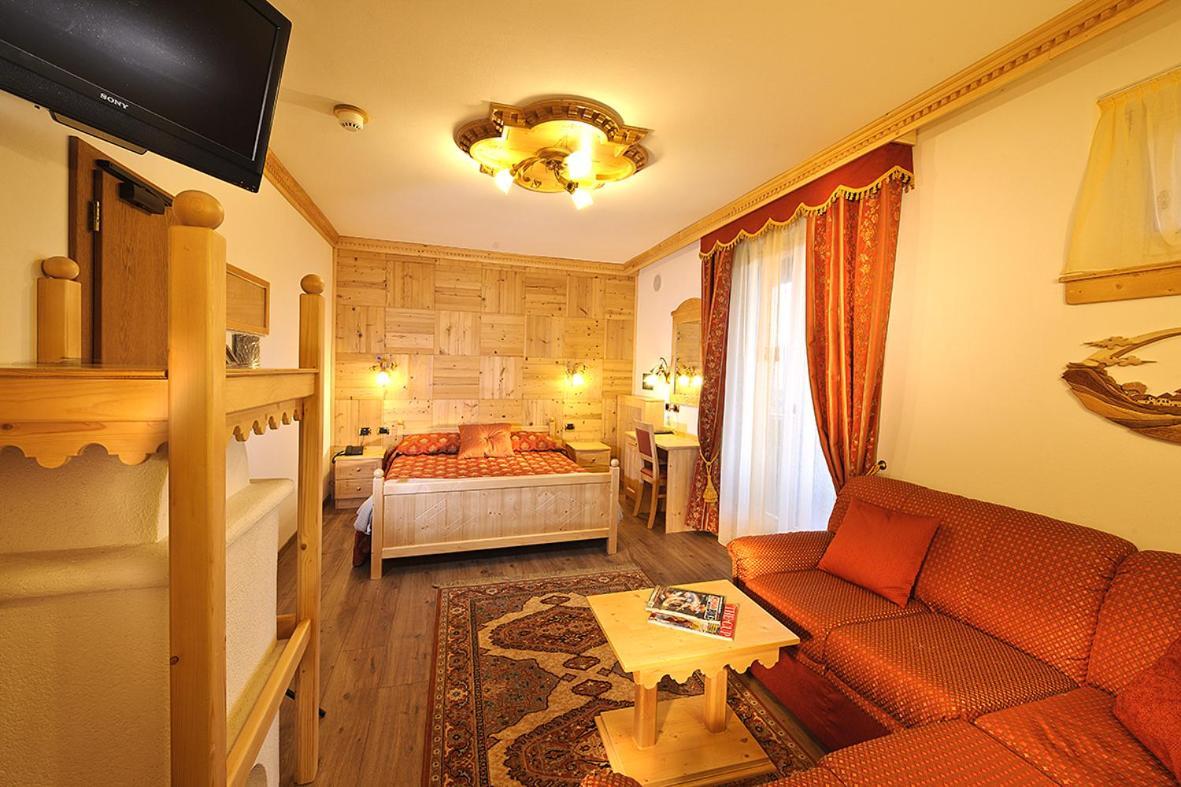 Hotel Panorama Wellness&Resort Malosco Esterno foto