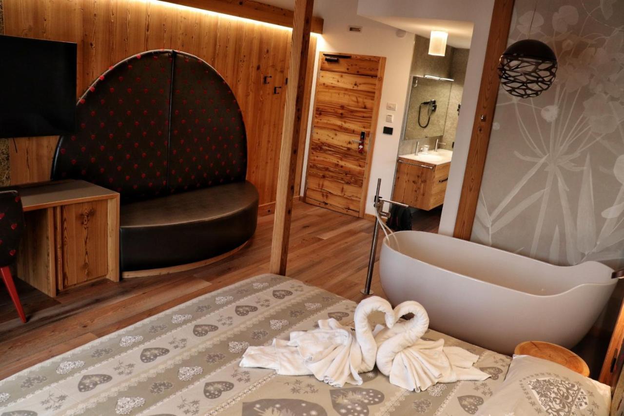 Hotel Panorama Wellness&Resort Malosco Esterno foto