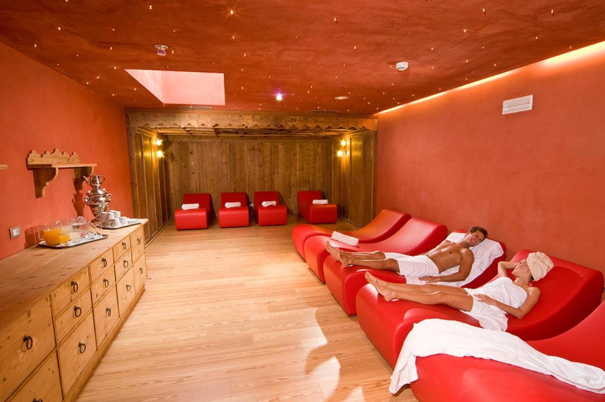 Hotel Panorama Wellness&Resort Malosco Esterno foto
