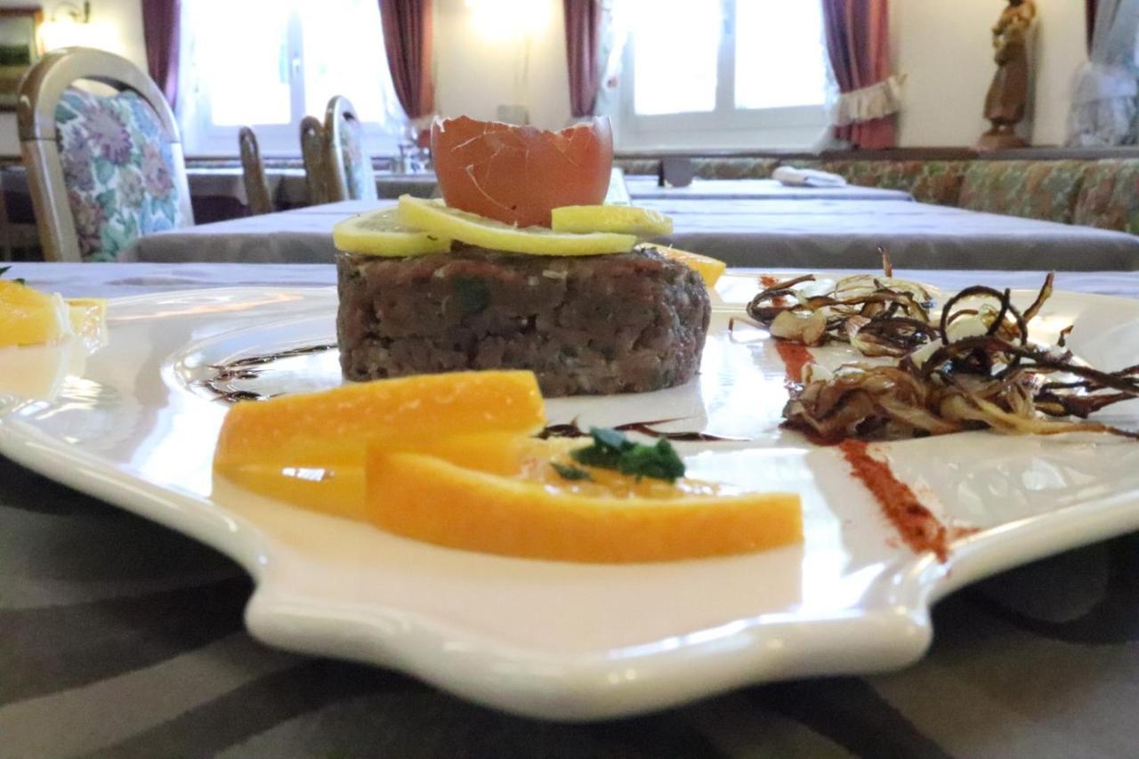 Hotel Panorama Wellness&Resort Malosco Esterno foto